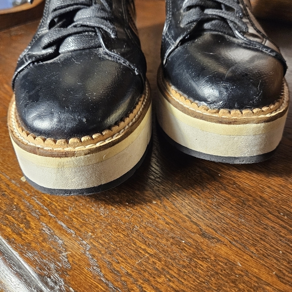 Shu Shop platform shoe size 9. - Picture 4 of 16